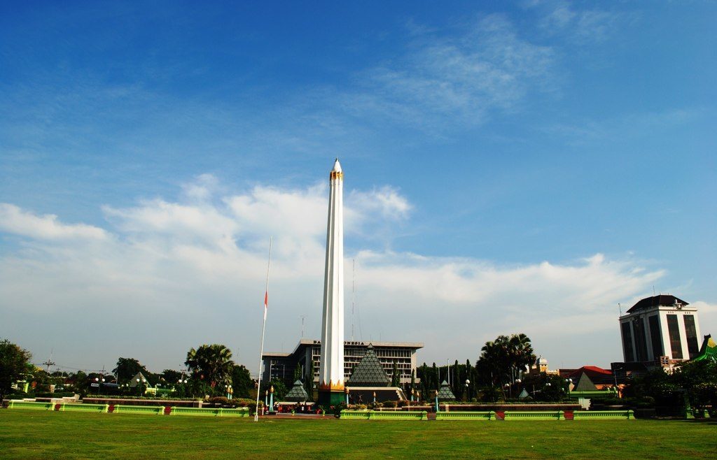 Sedikit Kisah Tentang Tugu Pahlawan Surabaya